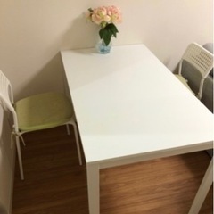 IKEA伸びるテーブル