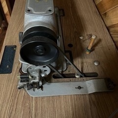 ジャノメ JANOME DB-J704　１本針本縫い工業用ミシン