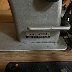 ジャノメ JANOME DB-J704　１本針本縫い工業用ミシン