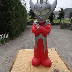 ウルトラマンタロウ 貯金箱 円谷