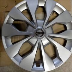 日産セレナ　c27　純正ホイールキャップ