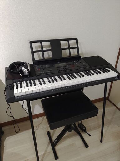 電子ピアノ CASIO 61鍵盤