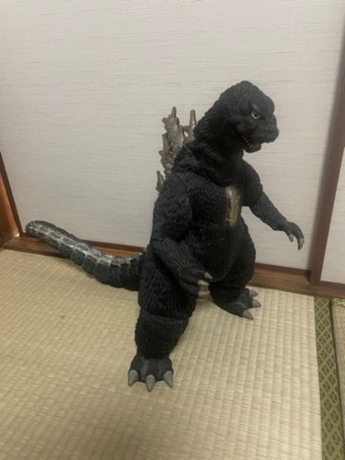 ゴジラフィギュア　なるべく高額で❗️