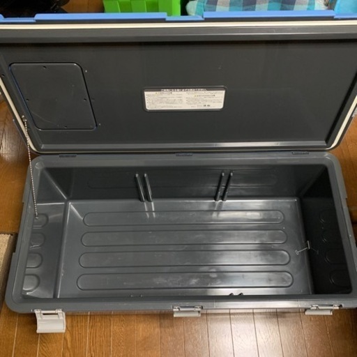 クーラーボックス