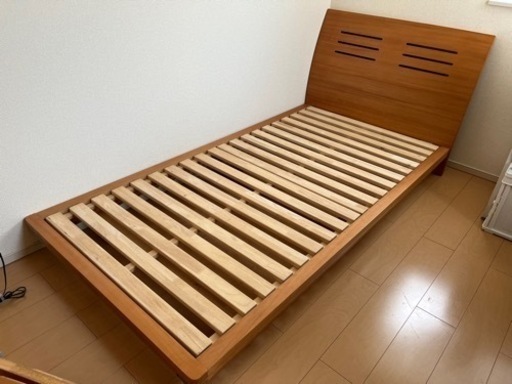 ベッドフレーム　シングル　大塚家具