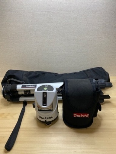 中古 マキタ　SK13P レーザー墨出し器\u0026マキタ　エレベーター　LM1000