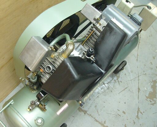 整備済 岩田 コンプレッサー 三相200V 50Hz 2馬力 整備済 岩田 コンプレッサー 三相200V 50Hz 2馬力