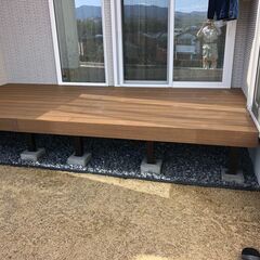 アルミメーカー四国化成の樹脂製ウッドデッキ「ファンデッキ」の床板 アルミメーカー四国化成の樹脂製ウッドデッキ「ファンデッキ」の床板