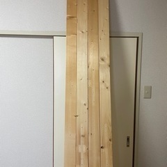 長い木材×4本