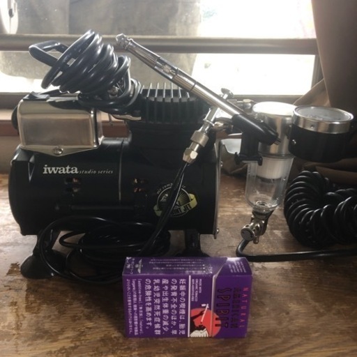 小型100vコンプレッサー