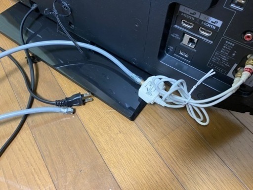 美品！シャープ 大画面 薄型 32V型 液晶テレビ AQUOS