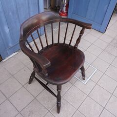 松本民芸家具の定番のダイニングチェアー【＃91型 キャプテンチェアー】2脚セットです。ミズメザクラ無垢材を使用したクラシカルなウィンザーチェアーは上品で洗練された印象にしてくれます♪CC315