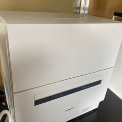 【2020年製】　Panasonic 電気食器洗い乾燥機 食洗機 乾燥機 食器洗い機 卓上型 NP-TAE7-W