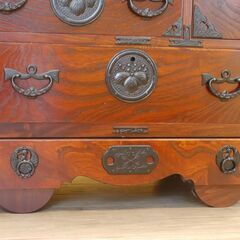 【ヤ取終了9/10】≪W505ジ≫ 岩谷堂 車箪笥/水屋箪笥 4段 鋳物/漆塗り 箪笥/和箪笥/整理箪笥 家具/民芸家具/和家具 芸術品/民芸品/伝統工芸 小物入れ/置物