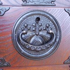 【ヤ取終了9/10】≪W505ジ≫ 岩谷堂 車箪笥/水屋箪笥 4段 鋳物/漆塗り 箪笥/和箪笥/整理箪笥 家具/民芸家具/和家具 芸術品/民芸品/伝統工芸 小物入れ/置物