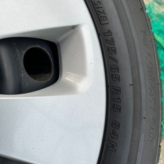 アクア　純正　ホイール付き　新品4本セット