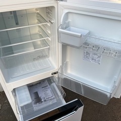 ■2ドア冷凍冷蔵庫 2020年製 Hisense HR-D1302■ハイセンス ホワイト白 単身向け冷蔵庫 1人用