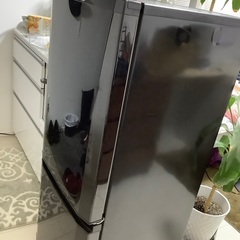 三菱⭐146L⭐美品の冷蔵庫⭐ブラック光沢 