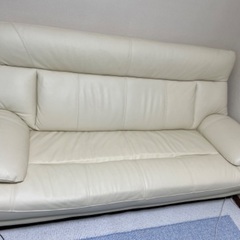 超美品　2〜3人掛けソファ