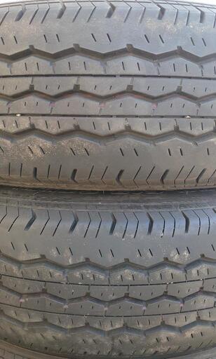 物置保管17年ﾊﾞﾘ山195/80R15LT ﾊｲｴｰｽ ｷｬﾗﾊﾞﾝ等