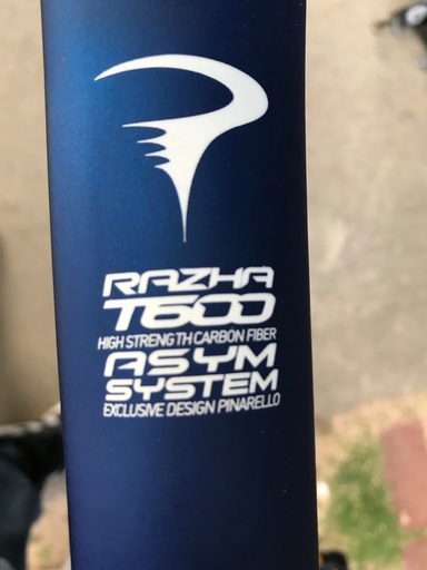 Pinarerello razha disk 105 カーボン　ネイビーオフホワイト　44サイズ
