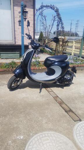 原付免許で乗れる電動バイクnotteV2