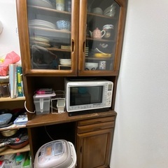 電子レンジ、炊飯器収納できる食器棚