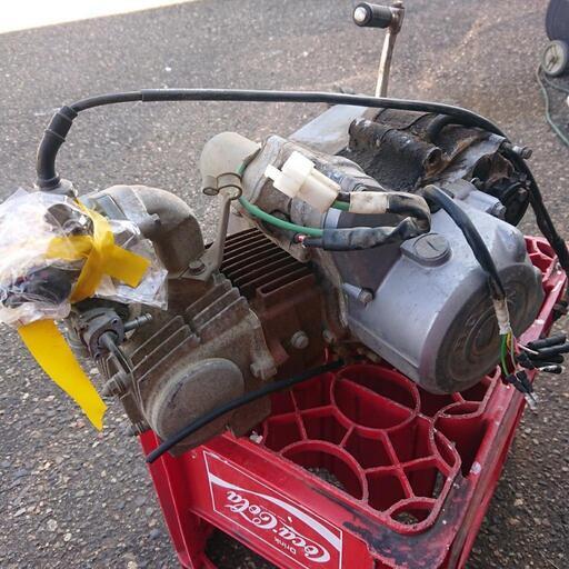 希少カブ100EXエンジン&キャブ実動☆ 希少カブ100EXエンジン&キャブ実動☆