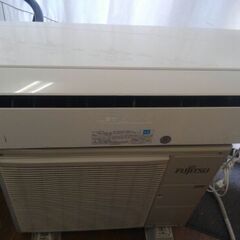 1381☆エアコン、冷、暖房2.2kw、6～9畳、主に6畳用、クリーニング