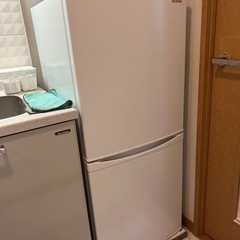 【取引中】アイリスオーヤマ　冷蔵庫　142L
