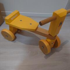 【ネット決済】ルノーの屋内用の三輪車おもちゃです。