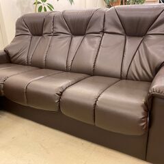 宇都宮でオシャレな家具を探すなら『オトワリバース！』富士ファニチア FUJI FURNITURE ソファ 3シーター 3人掛け ブラウン オットマン付き 中古品