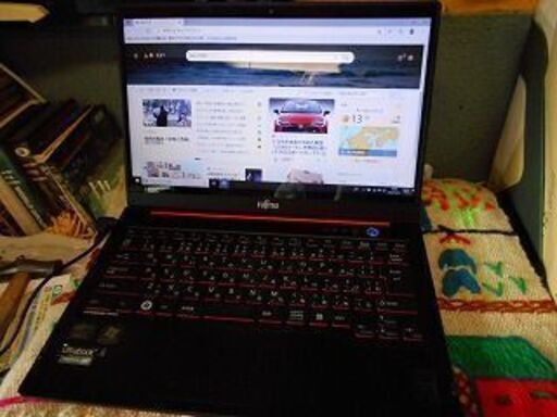 ノートパソコン Fujitsu FMV LifeBook UH75/H Core i5