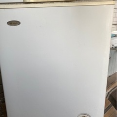 (0円でお譲りします)　HAIER製冷凍庫JF-WNC103A