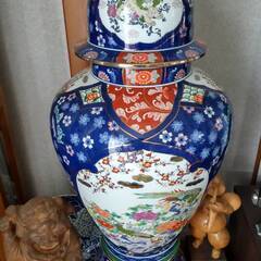 有田焼　飾壺　置物　伝統工芸品　陶器　オブジェ　美術品