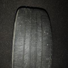 ロクサーニホイル