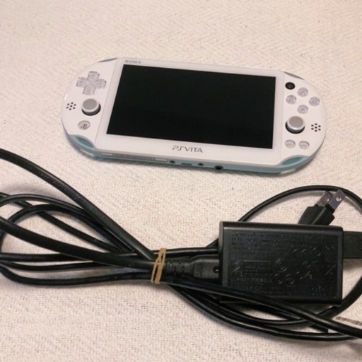 〈商談中〉PlayStationVita（PCH-2000シリーズ）Wi-Fiモデル ライトブルー/ホワイト PCH-2000 ZA14