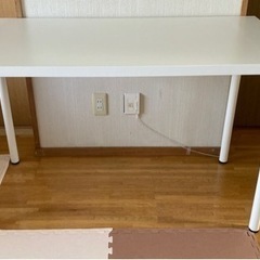 IKEA   テーブル（デスク）※4月10日処分　※脚取外し可能