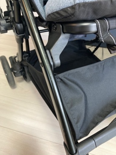 コンビ　ベビーカー　スゴカルスイッチプラス