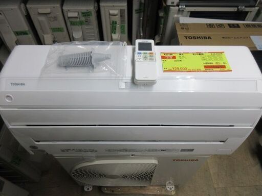 【税込】 K03186　東芝　中古エアコン　主に6畳用　冷2.2kw／暖2.2kw エアコン