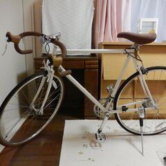 自転車、ロードバイク　FUJI製　BALLAD R　白色　購入年...