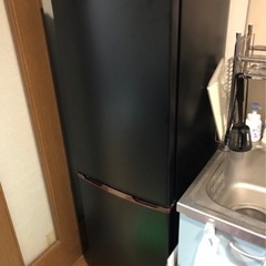 【お話中です】アイリスオーヤマ冷蔵庫162Lブラック