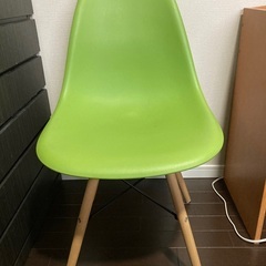 オシャレな椅子 チェスト 緑