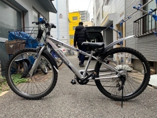 子供用 安全 24インチ 6変速 シルバー