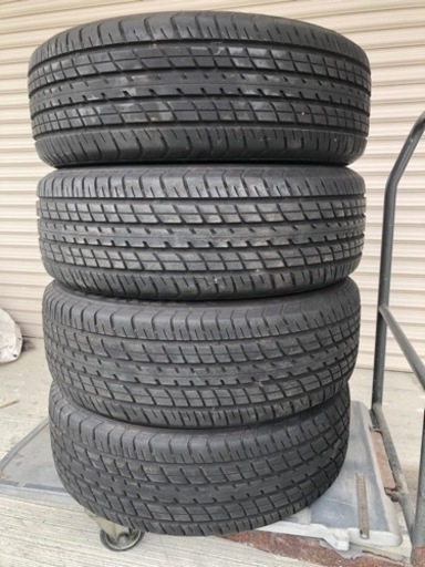 中古タイヤ 185/55R16 購入 4本 引き取り可能な方のみ