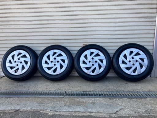 175/65R15  2021年製