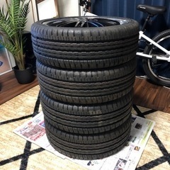 ホイールは中古品、使用感はありますが、タイヤは新品未使用品です✨