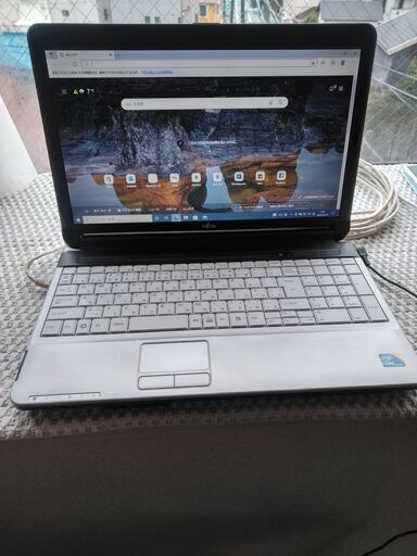 ノートパソコン FUJITSU LIFEBOOK A530/AX