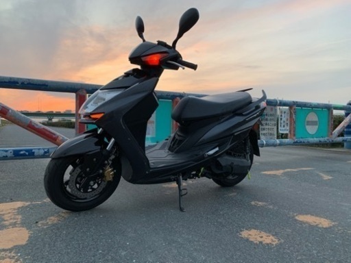 シグナスX4型 台湾 125cc 小型 スクーター