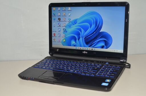 最新Windows11+office 大容量HDD1TB 富士通 LIFEBOOK AH54/E i3-2330M/メモリ4GB/ブルーレイ/無線内蔵/USB3.0/Webカメラ/便利なソフト多数
